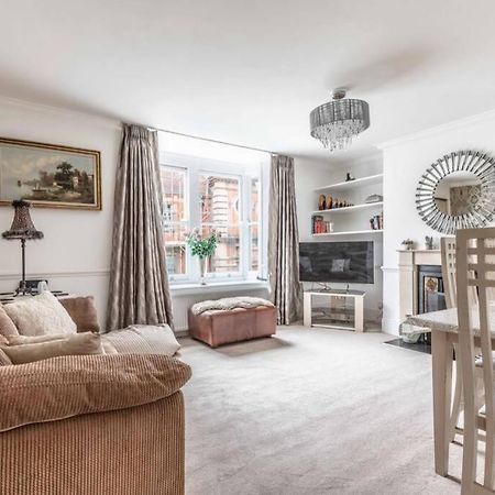 Windsor Town Centre Victorian Townhouse Sleeps 6 Villa Exterior photo
