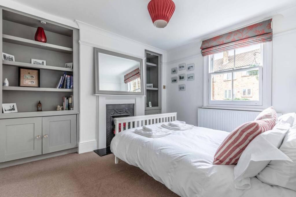 Windsor Town Centre Victorian Townhouse Sleeps 6 Villa Exterior photo